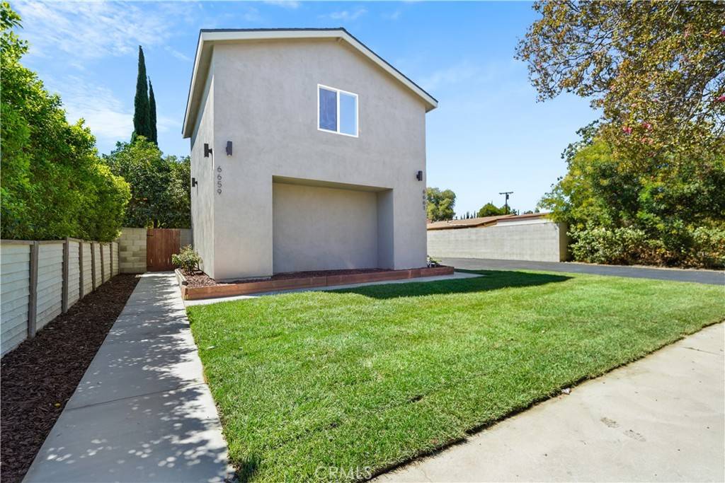 Winnetka, CA 91306,6659 Delco AVE