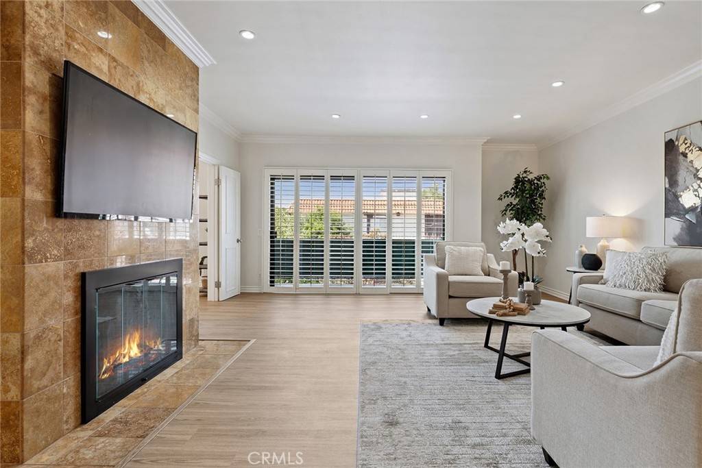 Encino, CA 91316,5416 Zelzah Avenue #202