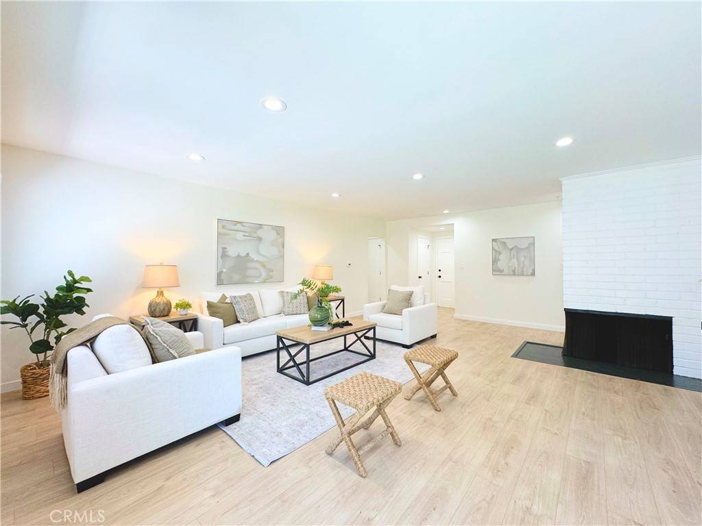 Winnetka, CA 91306,20323 Lorne ST