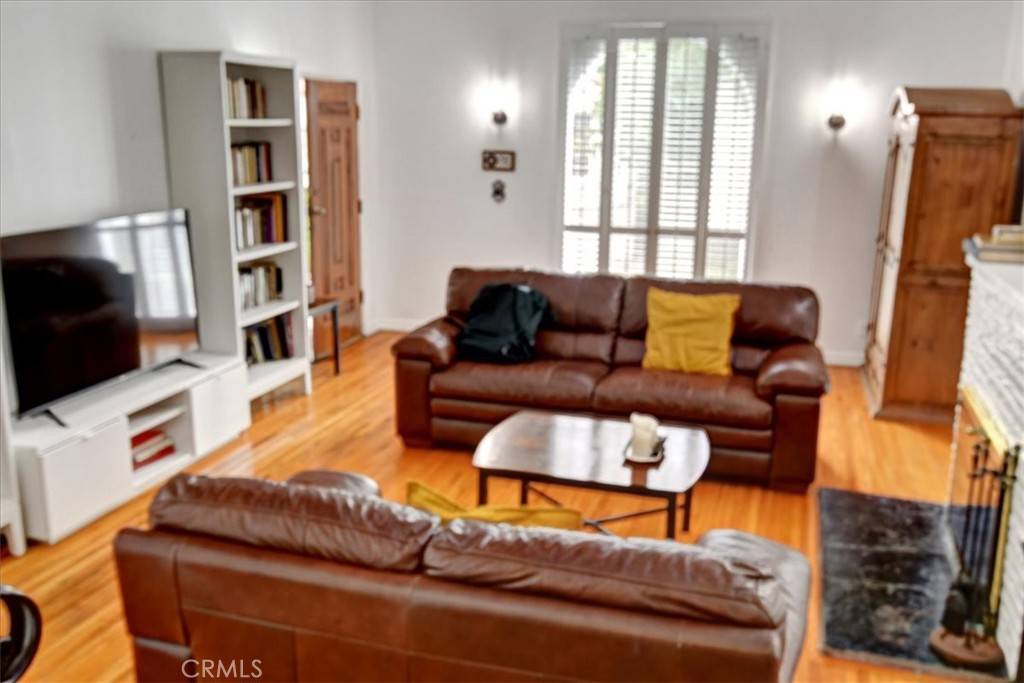Los Angeles, CA 90027,4221 Hazel Kirk DR