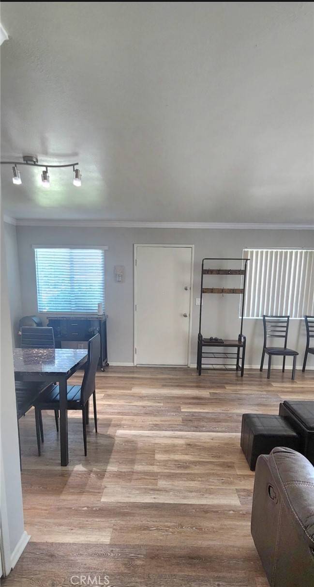 Saugus, CA 91350,20714 Dot ST
