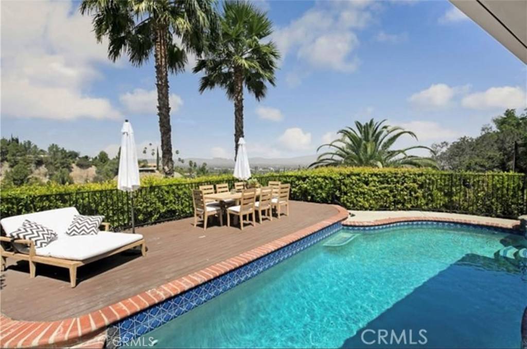 Encino, CA 91316,17716 Alonzo PL