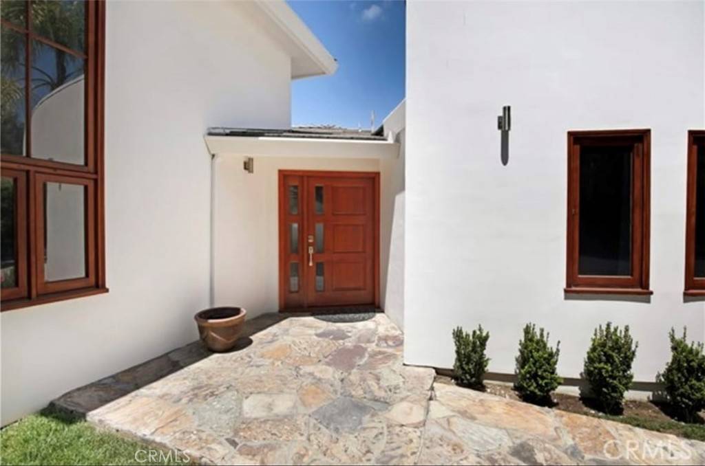 Encino, CA 91316,17716 Alonzo PL