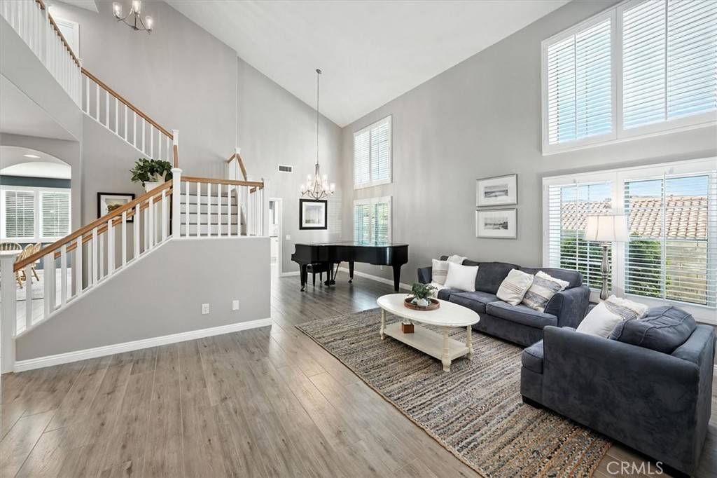 Saugus, CA 91390,28720 Park Woodland PL