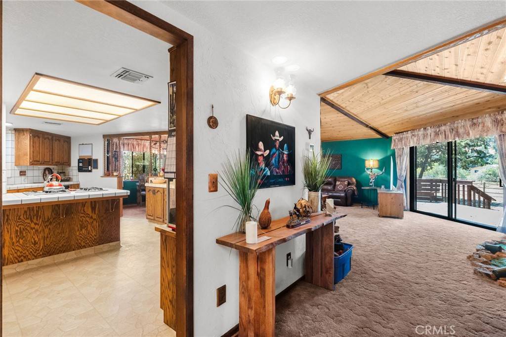 Tehachapi, CA 93561,26931 Columbia WAY