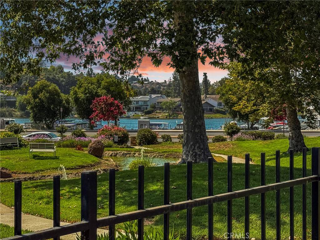 Westlake Village, CA 91361,3633 Summershore LN