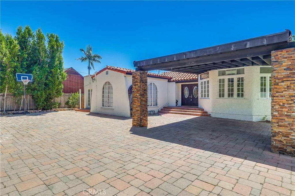 Valley Village, CA 91607,4725 Morella AVE