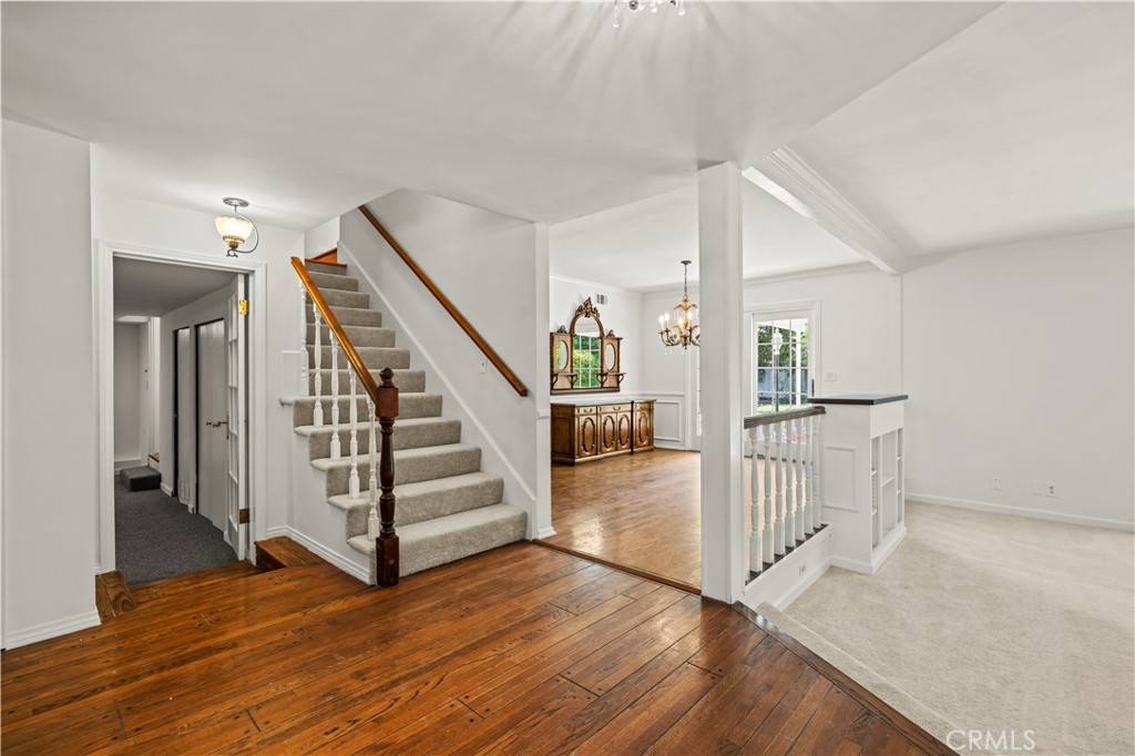 Northridge, CA 91343,9158 Gerald AVE