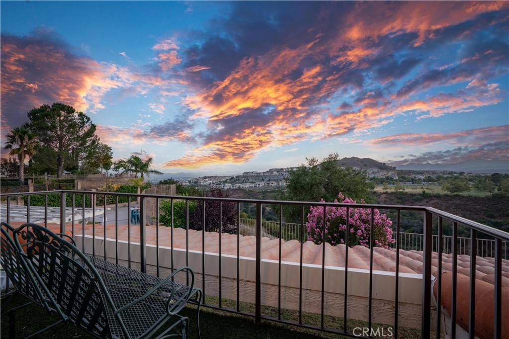 Porter Ranch, CA 91326,12057 Falcon Crest WAY