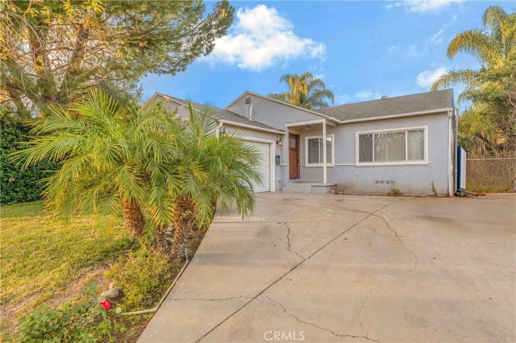 Reseda, CA 91335,19119 Lemay ST