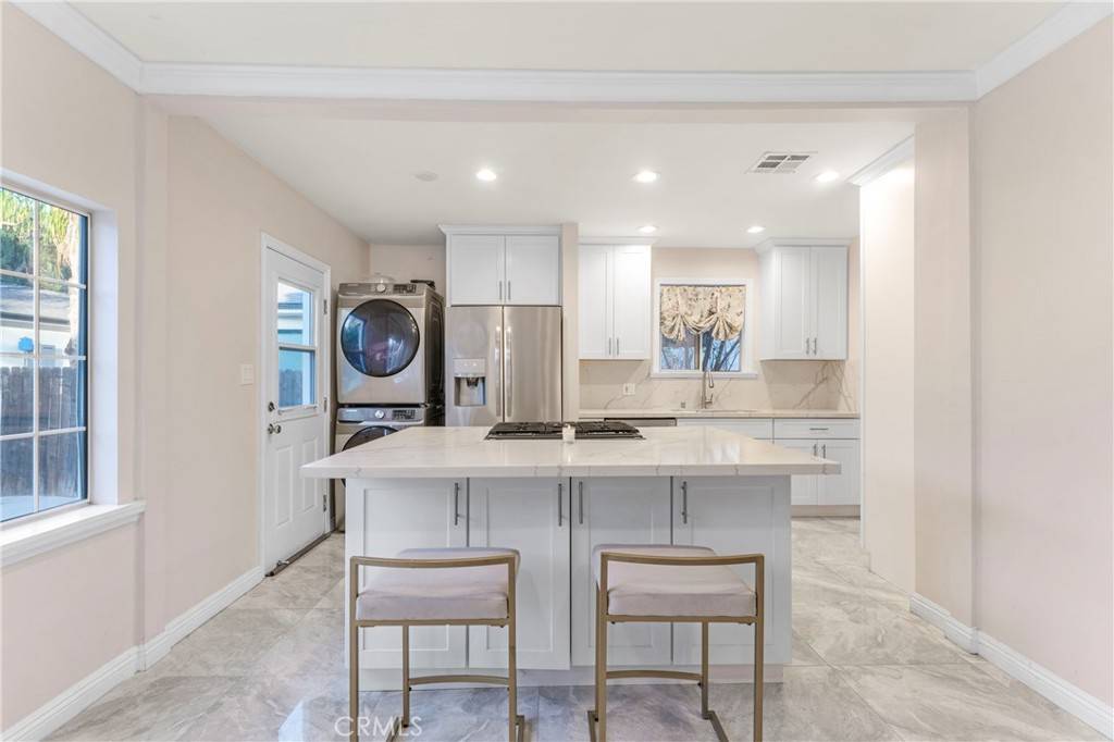 Reseda, CA 91335,19119 Lemay ST