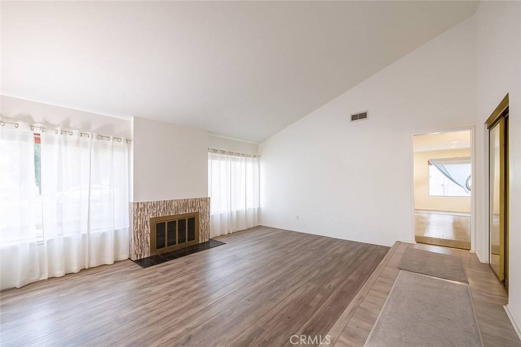 Simi Valley, CA 93063,3271 Hilldale AVE