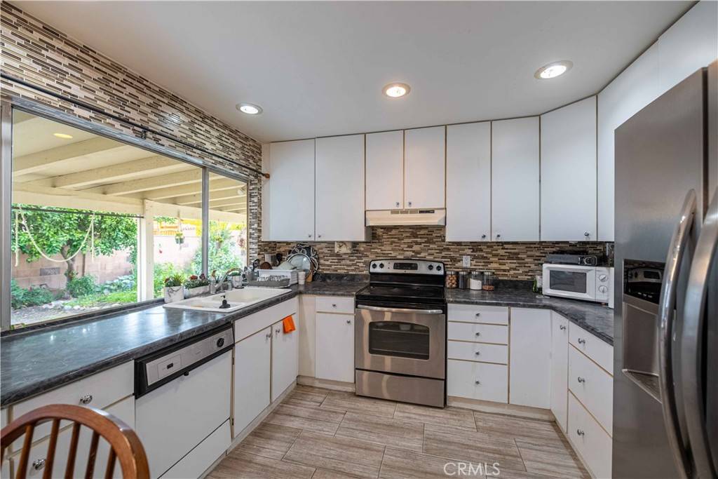 Simi Valley, CA 93063,3271 Hilldale AVE