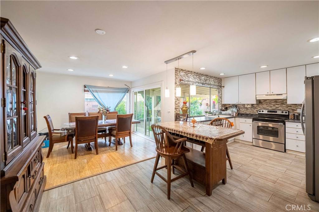 Simi Valley, CA 93063,3271 Hilldale AVE