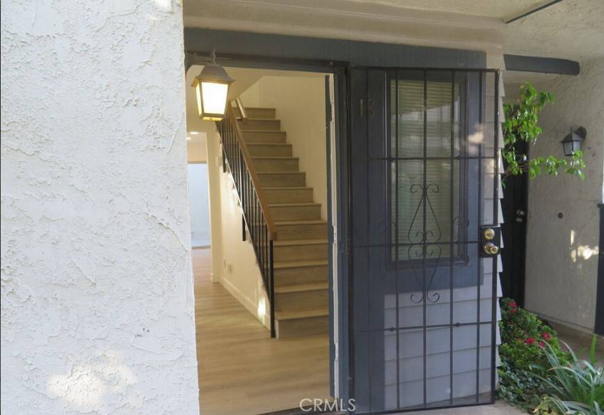 Reseda, CA 91335,19221 Sherman WAY #18