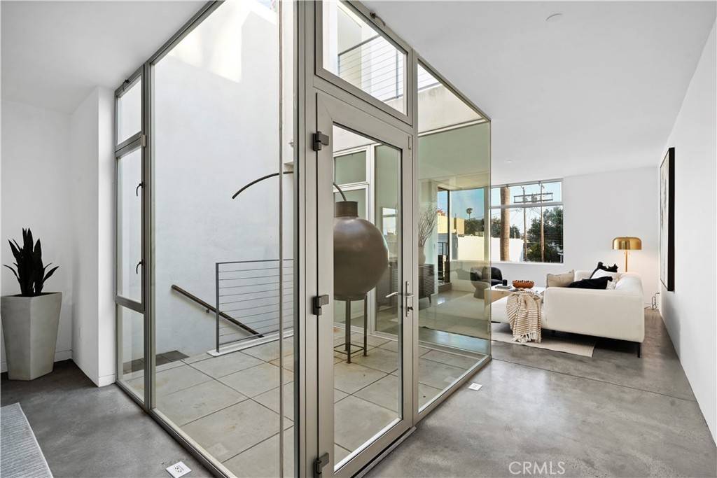 Venice, CA 90291,1121 Abbot Kinney BLVD #3