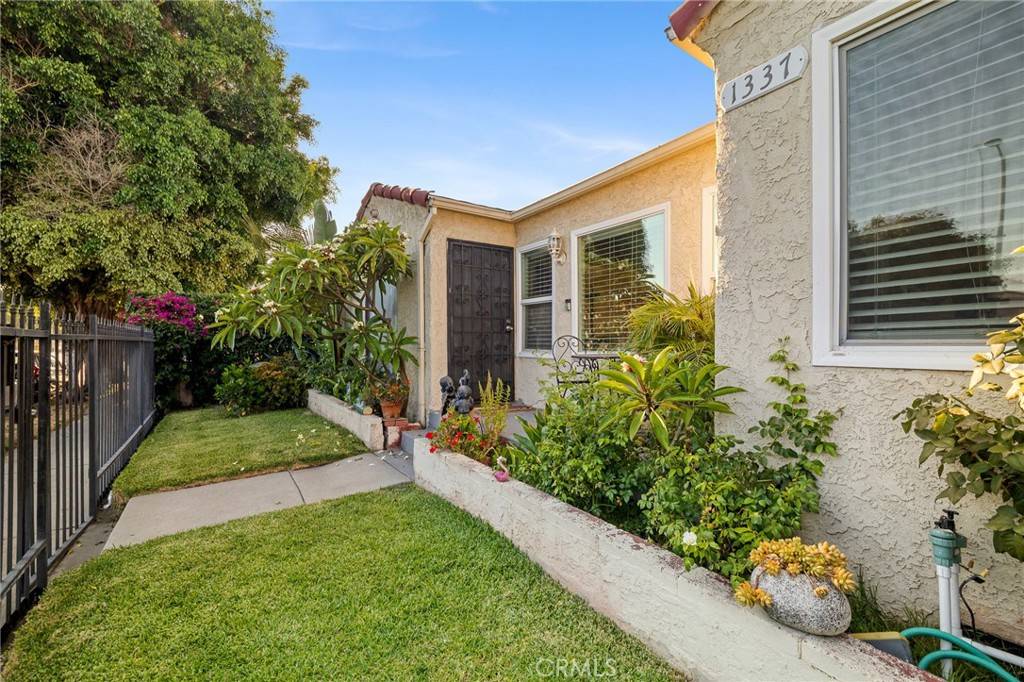 Los Angeles, CA 90044,1337 W Gage AVE