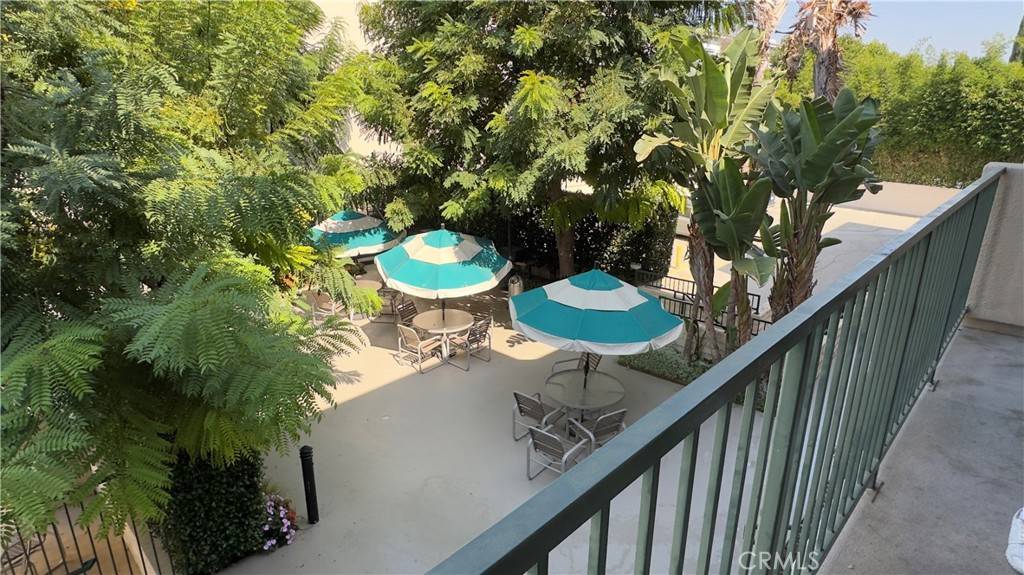 Sherman Oaks, CA 91403,4501 Cedros AVE #207