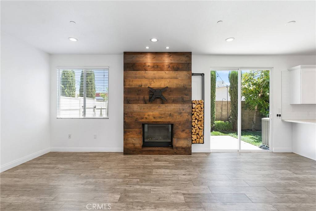 Simi Valley, CA 93065,1529 Patricia AVE #6