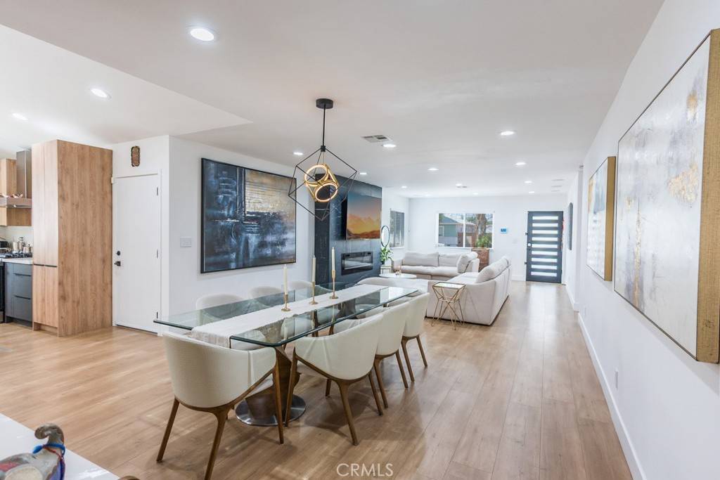 Encino, CA 91316,5822 Hesperia AVE