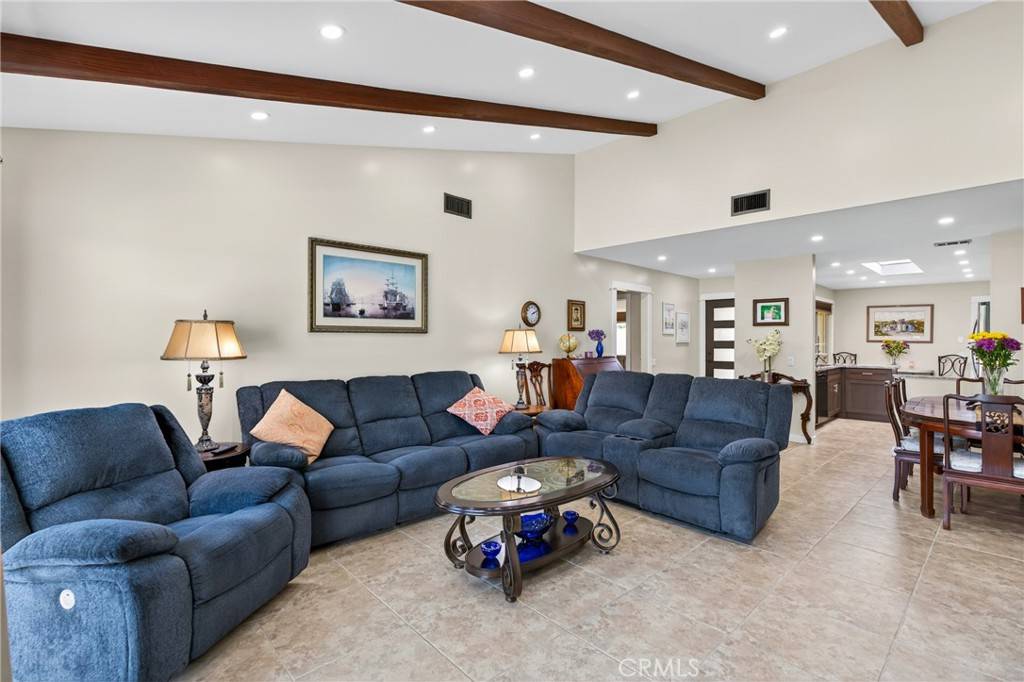Camarillo, CA 93012,24122 Village 24