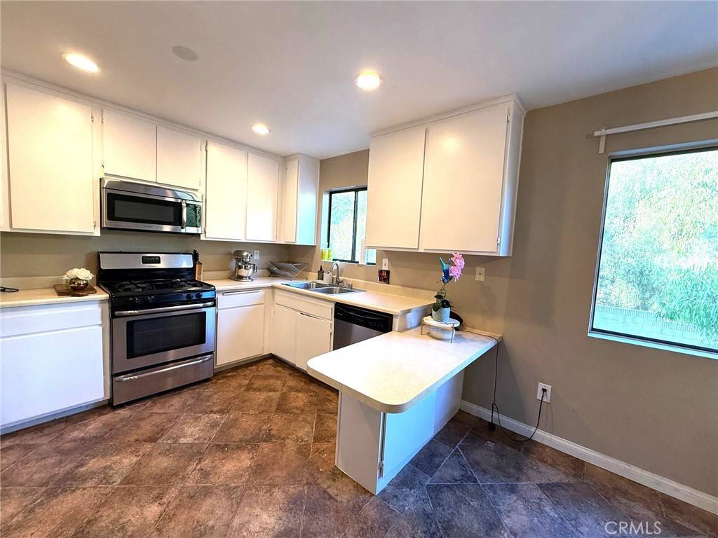 Sylmar, CA 91342,14201 Foothill BLVD #49