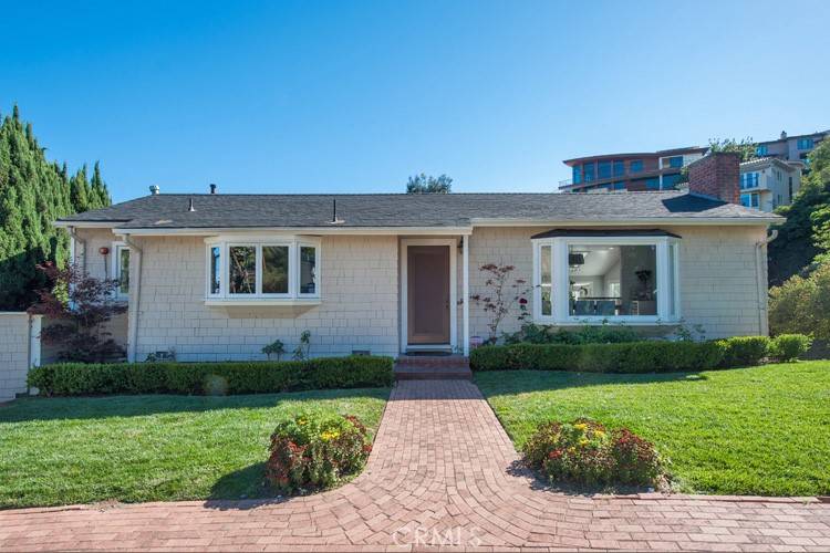 Los Angeles, CA 90068,7120 Pacific View DR