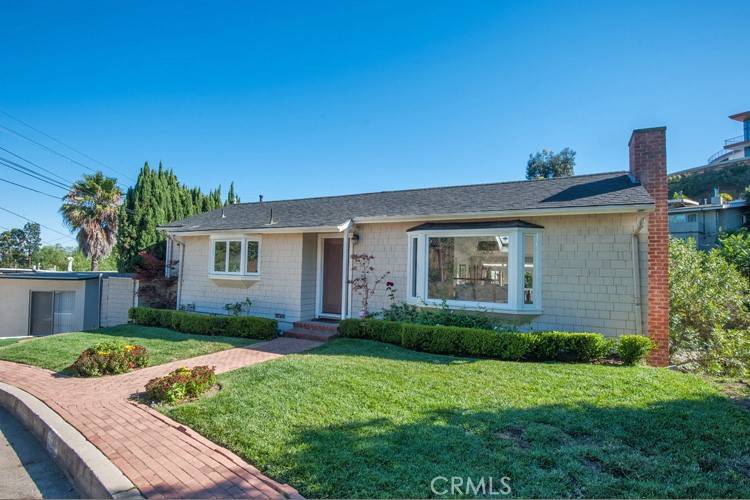 Los Angeles, CA 90068,7120 Pacific View DR