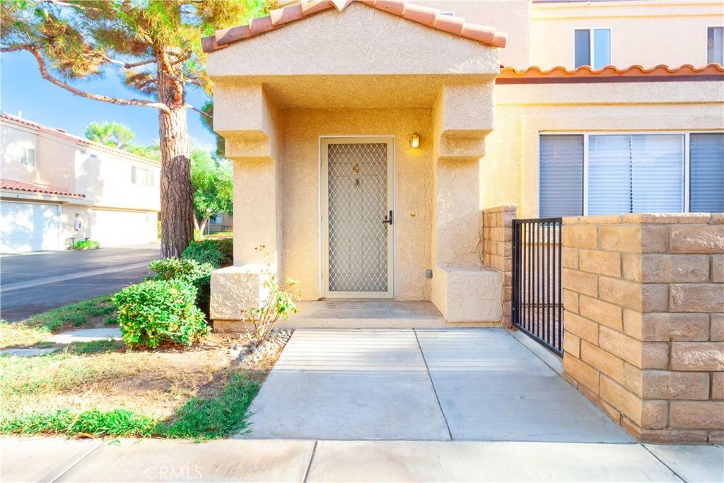 Lancaster, CA 93536,43465 30th ST W #4