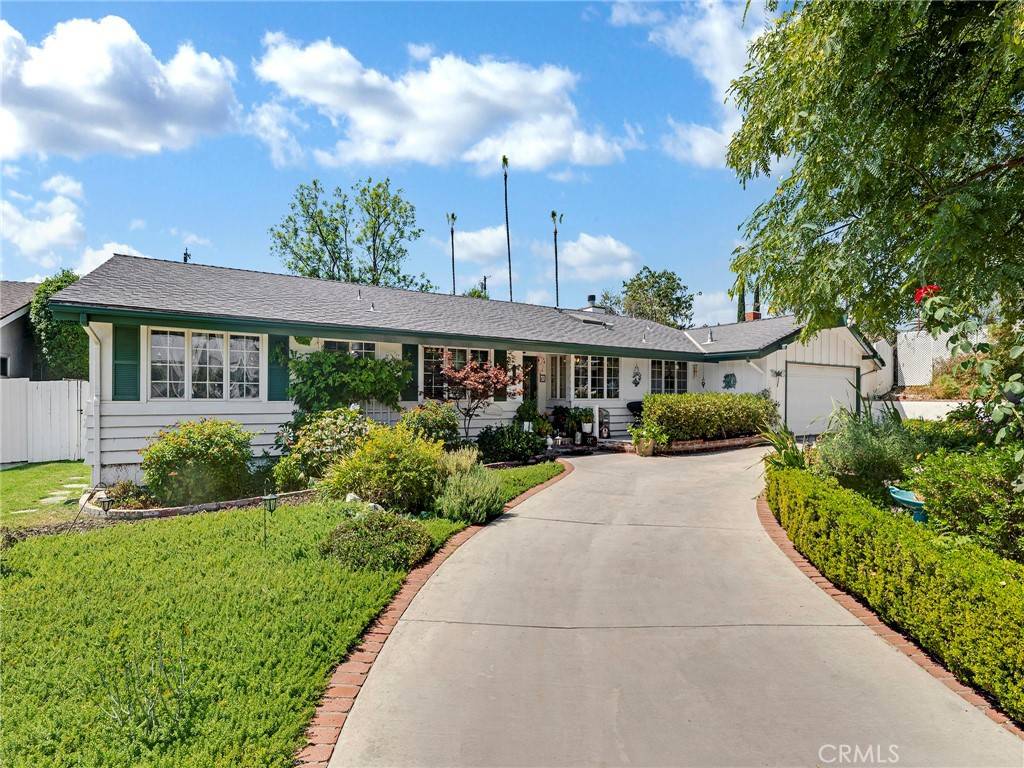 Woodland Hills, CA 91367,23962 Crosson DR