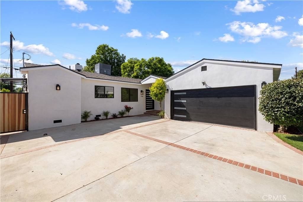 Van Nuys, CA 91406,7341 Paso Robles AVE