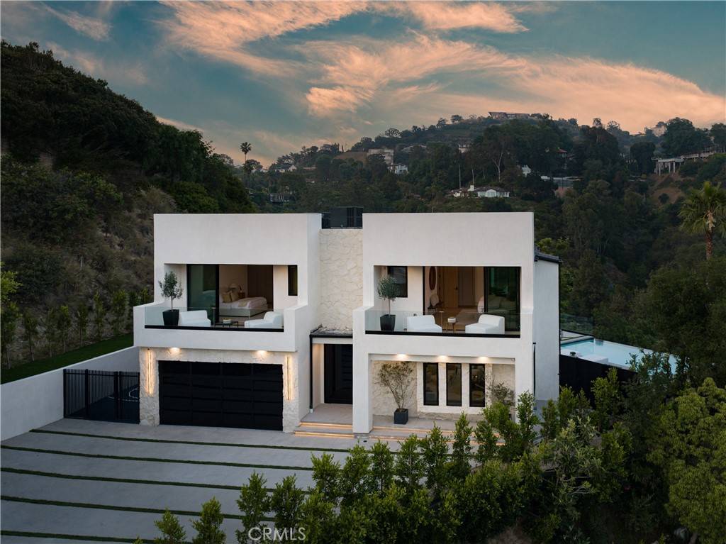 Los Angeles, CA 90046,2608 Zorada DR