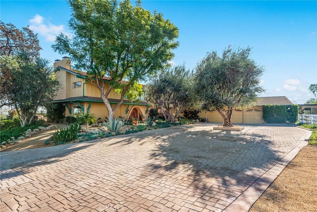 Hidden Hills, CA 91302,24971 KIT CARSON RD