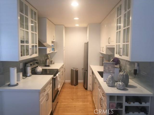 Encino, CA 91316,5400 Newcastle AVE #16