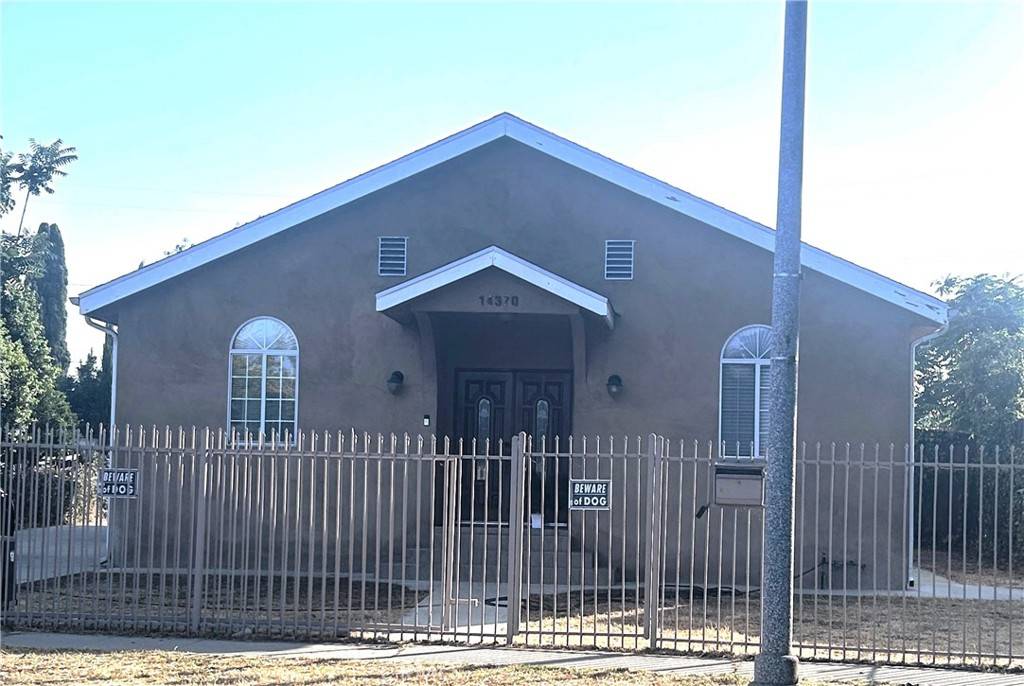 Panorama City, CA 91402,14370 Lanark ST