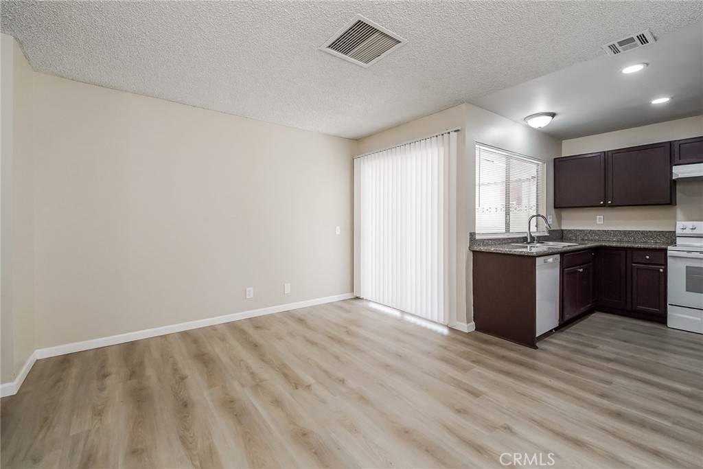 Lancaster, CA 93535,44720 11th ST E