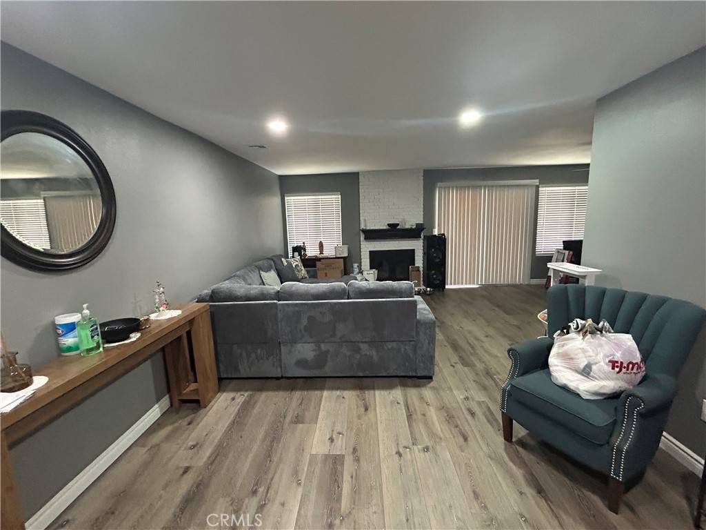 Riverside, CA 92503,11868 National DR
