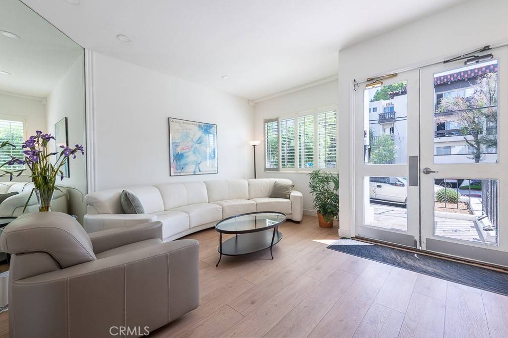 West Hollywood, CA 90069,839 Larrabee ST #6