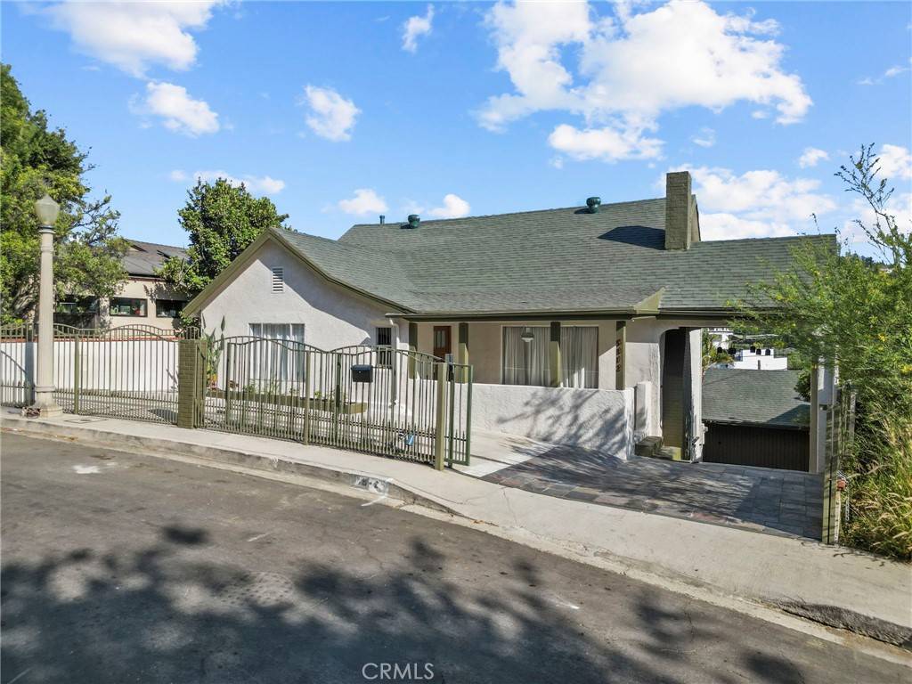 Los Angeles, CA 90065,3812 Roderick RD