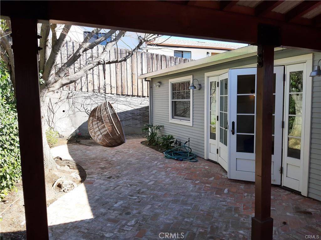 Los Angeles, CA 90042,4827 Mendota AVE