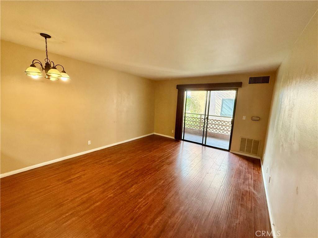 Canoga Park, CA 91303,6815 Remmet AVE #209