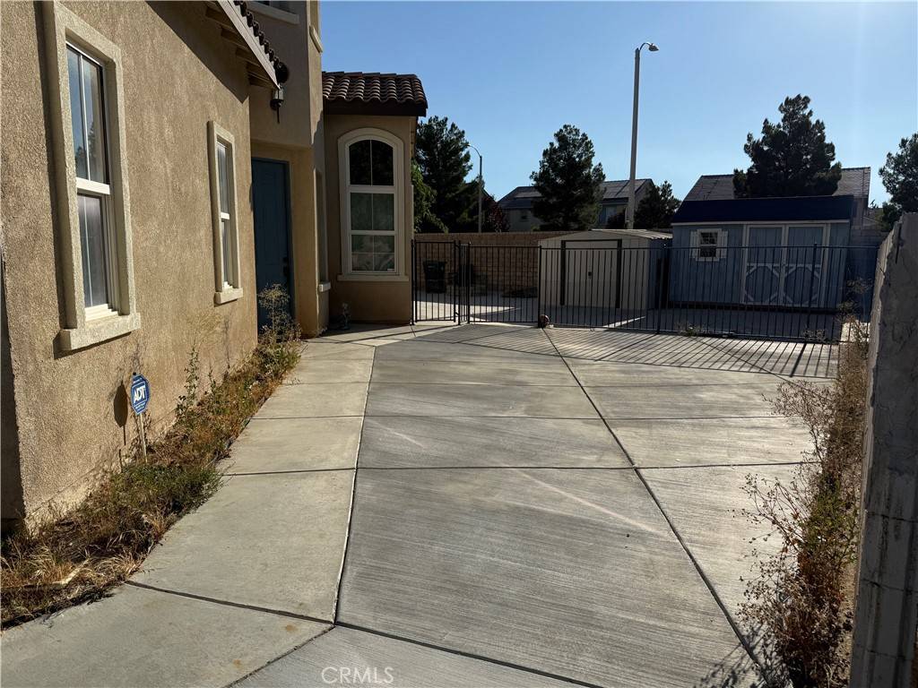 Lancaster, CA 93536,43853 Moccasin PL