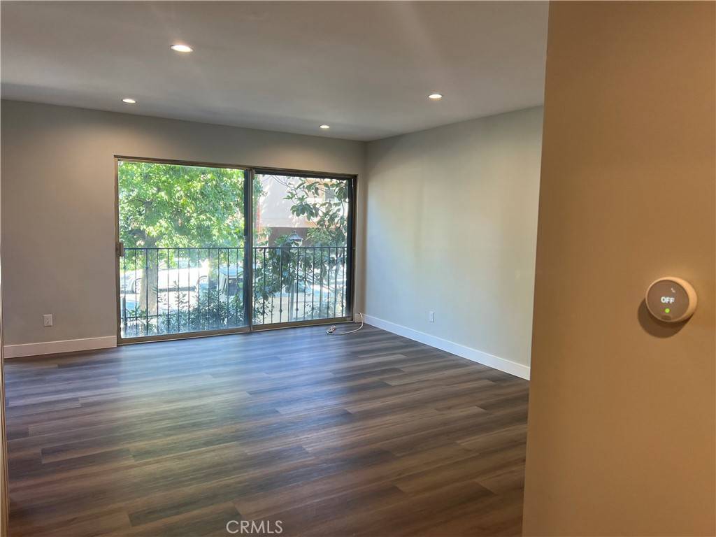 Sherman Oaks, CA 91411,15344 Weddington ST #102
