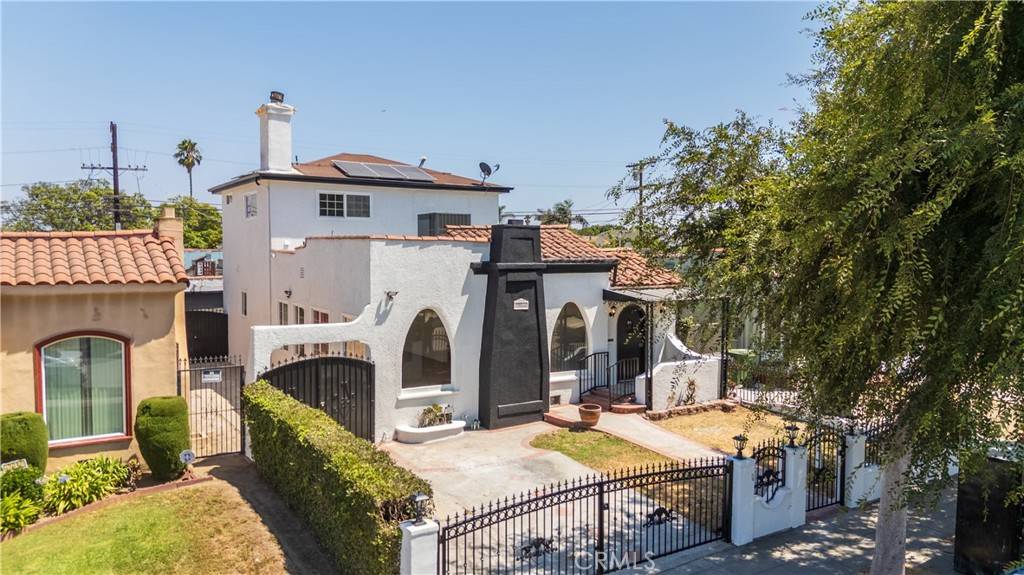 Los Angeles, CA 90047,7014 Haas AVE