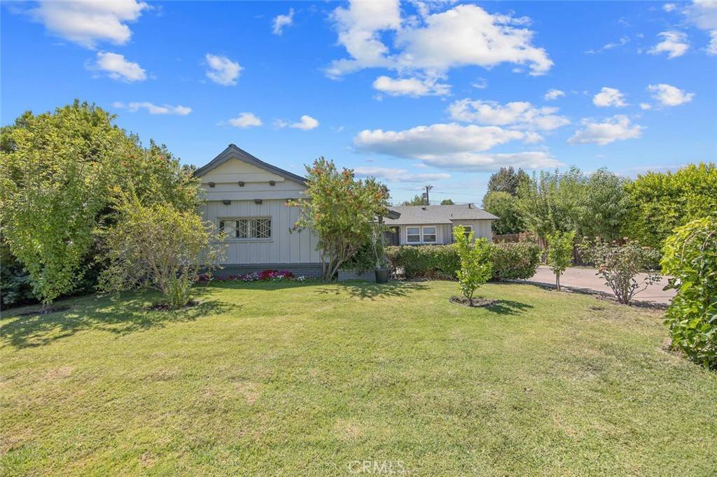 Woodland Hills, CA 91367,23818 Oxnard ST