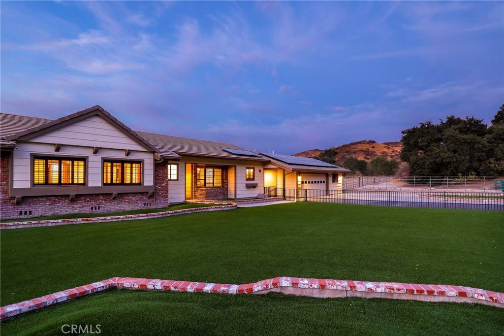 Newhall, CA 91321,21565 Cleardale ST