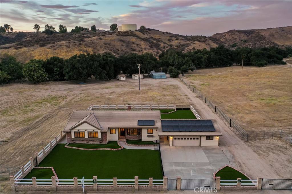Newhall, CA 91321,21565 Cleardale ST