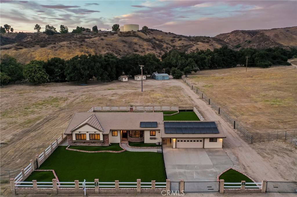 Newhall, CA 91321,21565 Cleardale ST