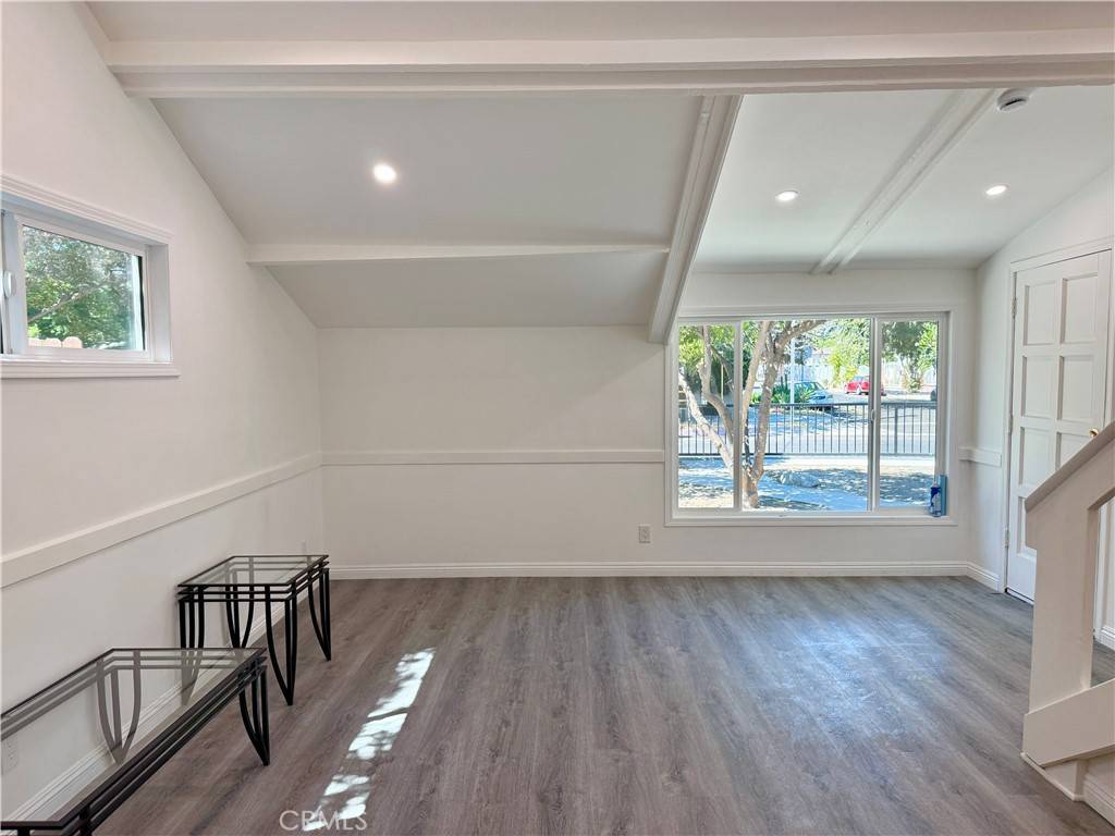 North Hollywood, CA 91601,10732 Hatteras ST