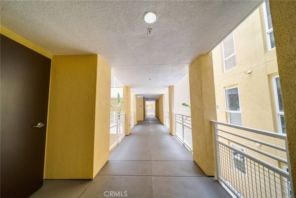 Woodland Hills, CA 91367,21301 Erwin ST #303